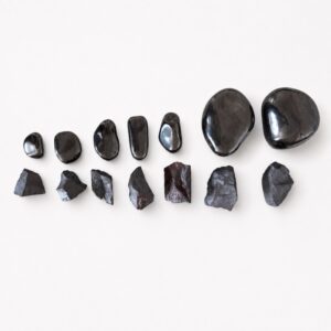 Hematita Pedra Natural Rolada e Bruta Cristal de Proteção Espiritual Aterramento Kit