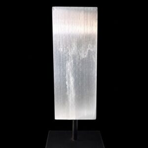 Selenita Bruta Natural com Base de Metal Pedra Cristal Decoração Proteção Limpeza Energética Altar