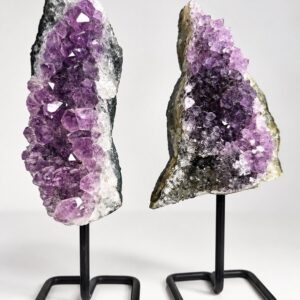 Drusa de Ametista Natural no Pedestal | Pedra Bruta Cristal Natural Base de Ferro Decoração Energia