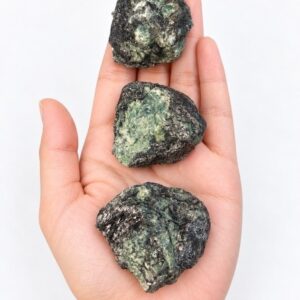 Esmeralda Bruta Natural na Matriz Pedra Verde Cristal Natural Prosperidade Reiki Tarot Coleção Decoração